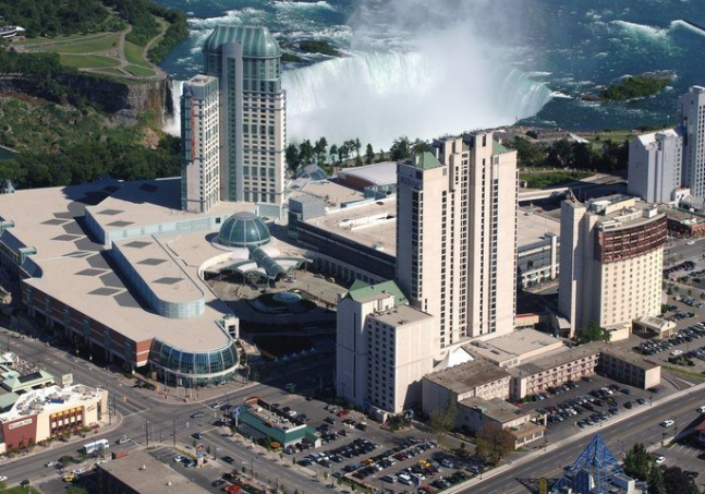 The 5 Most Extravagant Casino Hotel Resorts in Canada - CasinosAvenue ...