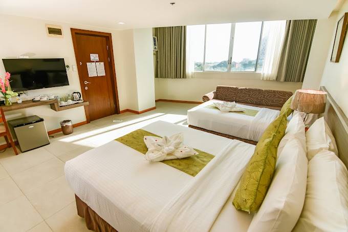 VIP Club Casino & Rajah Park Hotel Cebu