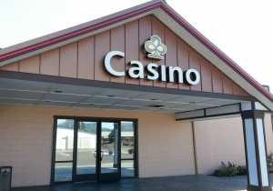 casino near lincoln field
